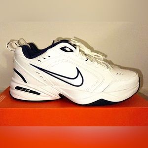 Nike Air Monarch IV Men's Training Shoe (Extra Wide)